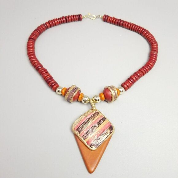 Vintage Funky Red Beaded Necklace with Bold Statement Pendant, Retro Estate - Picture 2 of 8